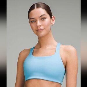 Lululemon Ultralu Square Neck Bra Kayak Blue Size 10 A/B cup